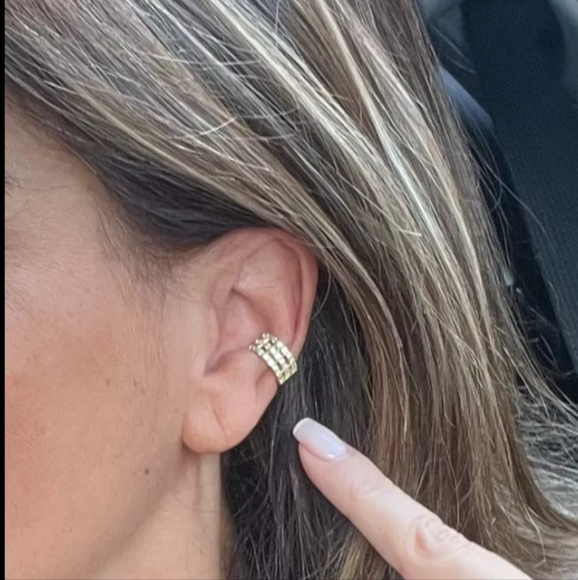 White Rhodium cuff earrings set - Picture 2 of 8